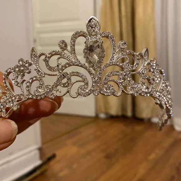 Weding Crown - Picture 2 of 4